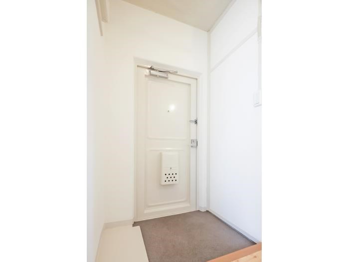 ＵＲ金剛団地　133号棟  玄関