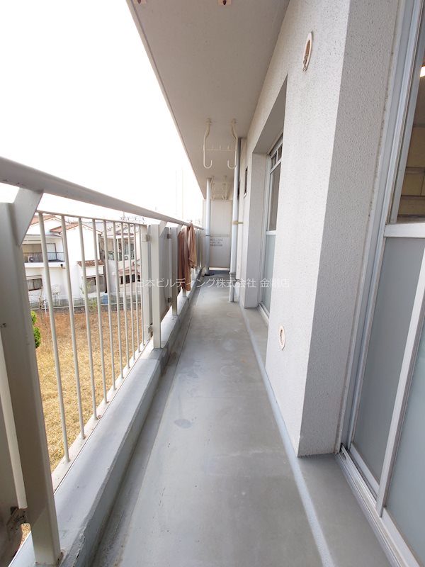 ヴィラナリー千代田1号棟 ベランダ