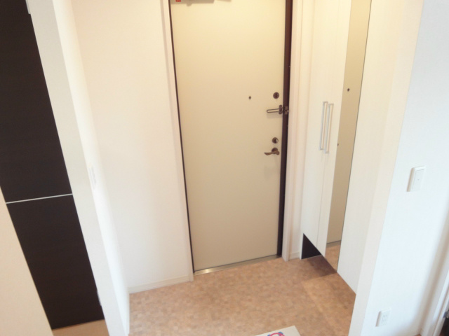 ファミーユ・Ｍ 玄関