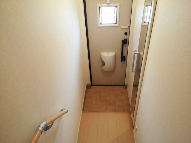 フォーリストベル　プラス 玄関