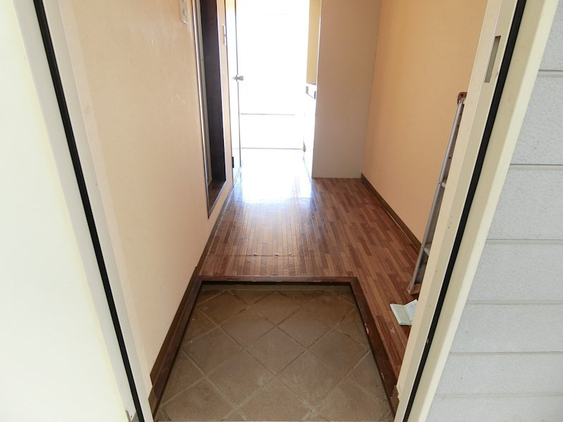 メゾンドクレール 玄関