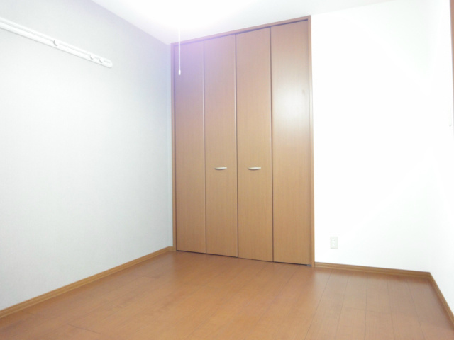 プレミールB棟 ベッドルーム