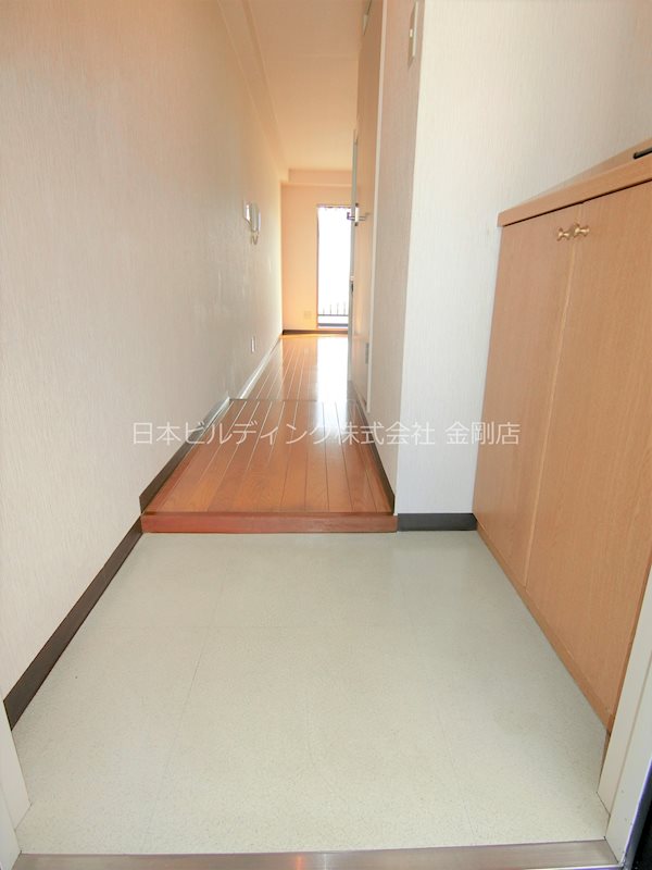 キャッスル山村 玄関