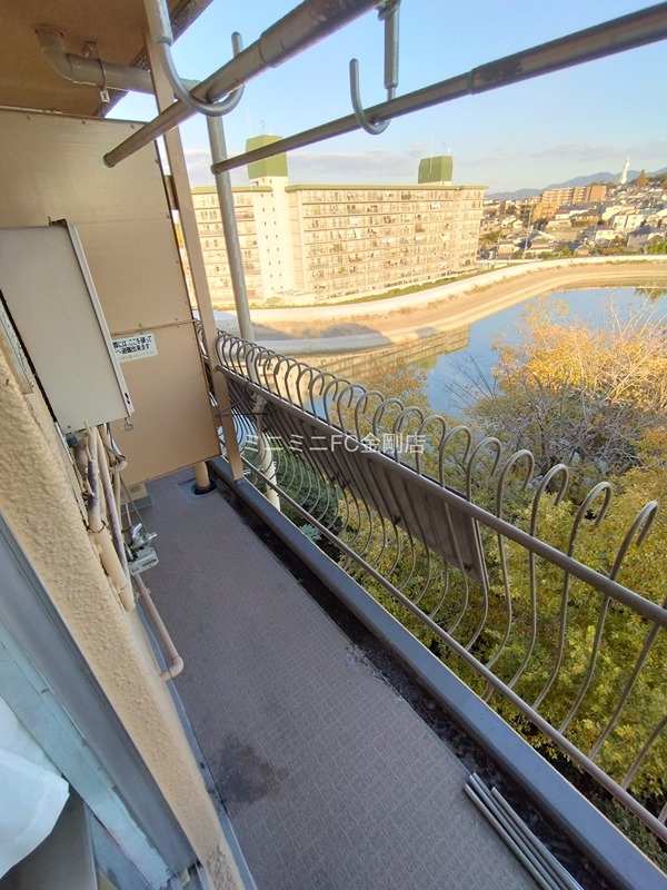 狭山遊園ハイツ１号棟 ベランダ
