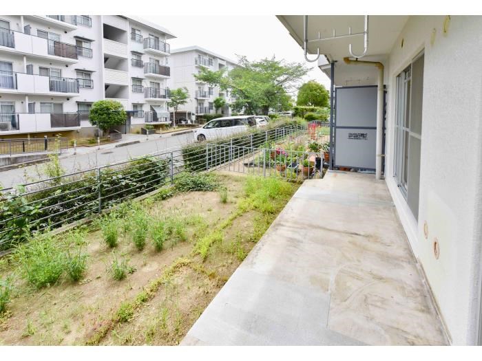 ＵＲ藤沢台第3住宅　313号棟 ベランダ