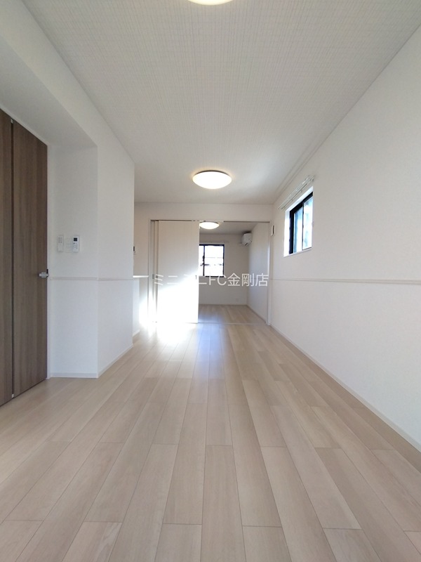 エヌ　プラス その他8