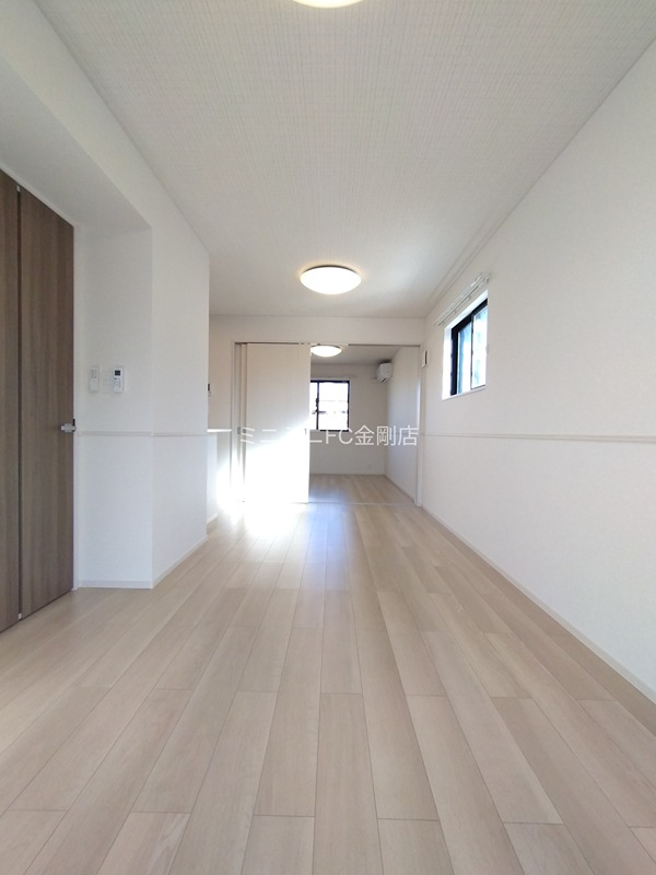 エヌ　プラス リビング