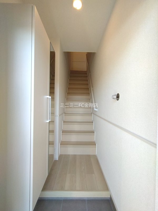 エヌ　プラス 玄関