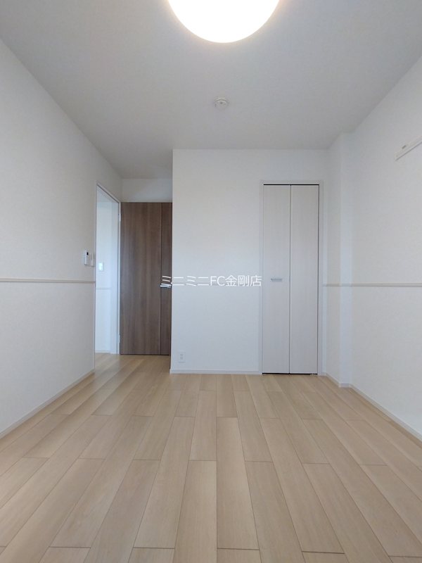 エヌ　プラス その他8