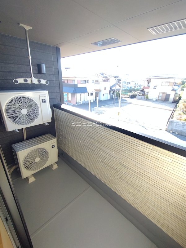 エヌ　プラス ベランダ