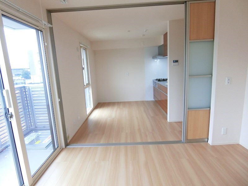 モア・サンハイム リビング