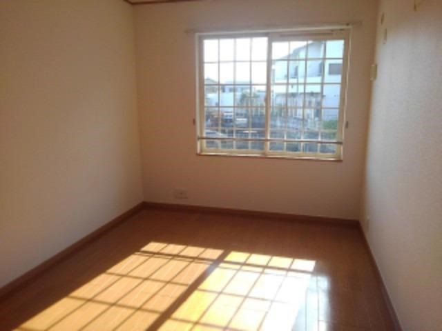 ヴィラ　グッド　ラックB棟 ベッドルーム