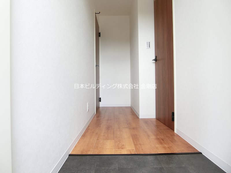 プレミアムスイート狭山駅前 玄関