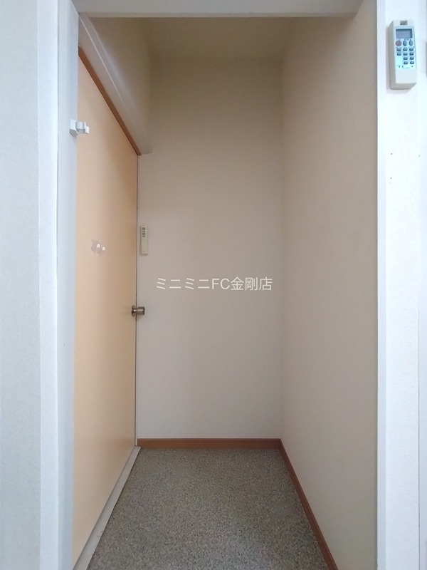 ブリリア宝 玄関