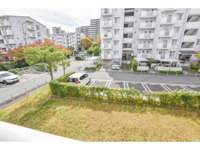 URいぶき野三丁目団地5号棟 その他4