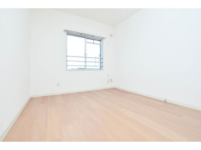 URいぶき野三丁目団地5号棟 ベッドルーム