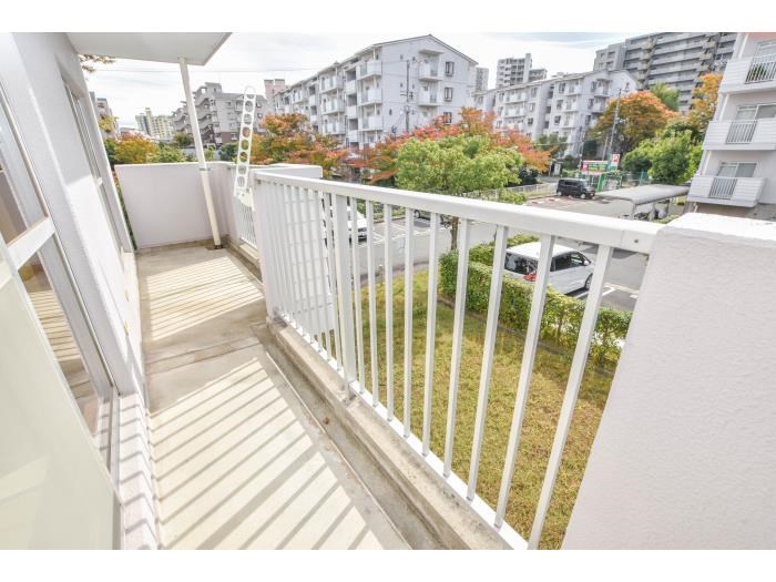 URいぶき野三丁目団地5号棟 ベランダ