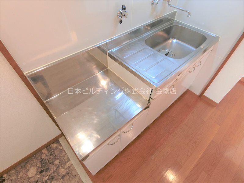 COZY HOUSE，GUMINOKI キッチン