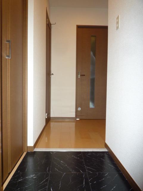 ラパス高倉台Ⅱ番館 玄関