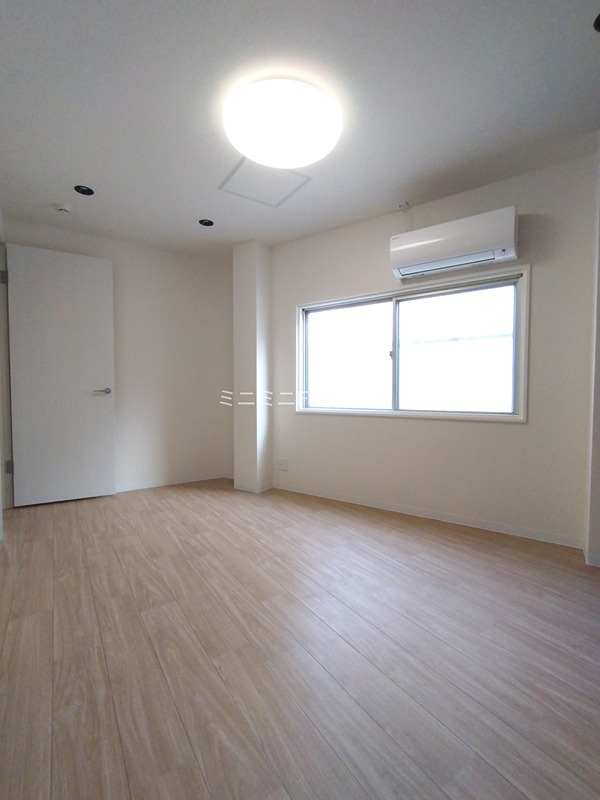 ハイツまほろば ベッドルーム