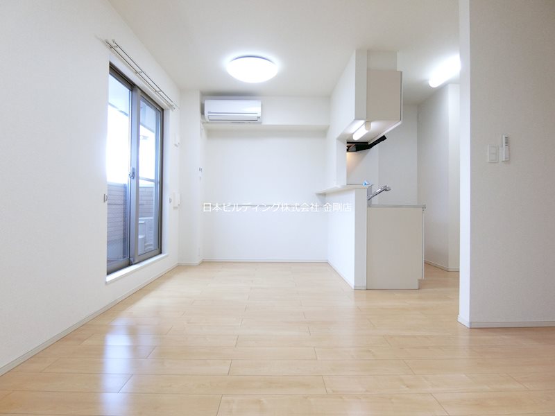 ビックウエストセカンド リビング