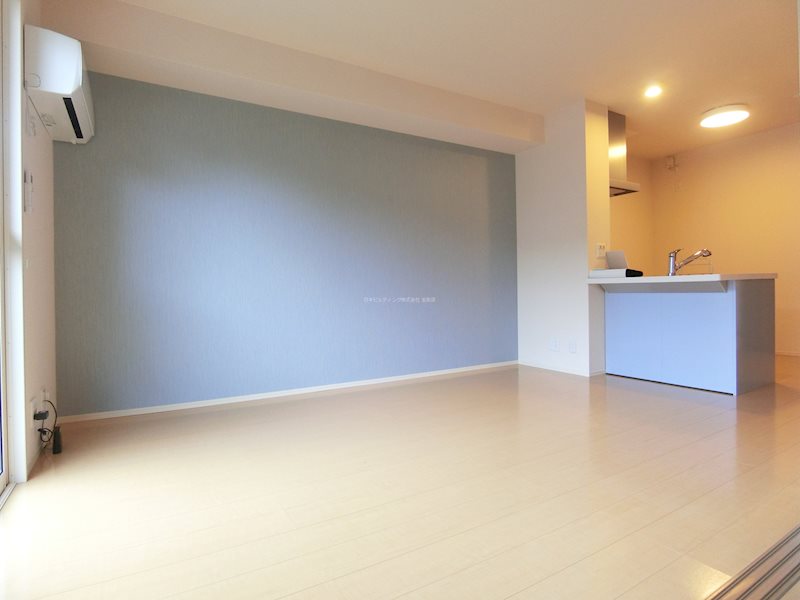 レフィナード リビング