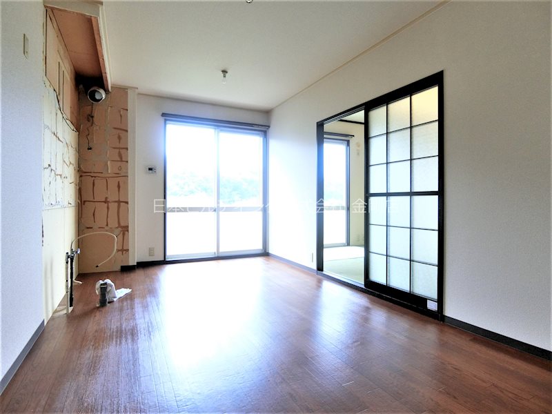 メゾン栄. リビング