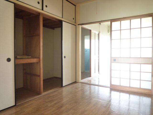 ひとみマンション ベッドルーム