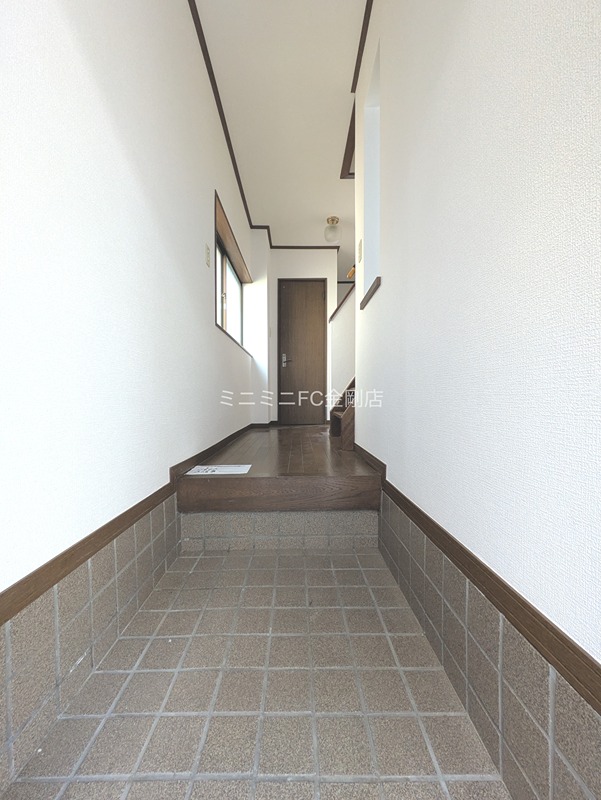 東板持町3丁目戸建 玄関