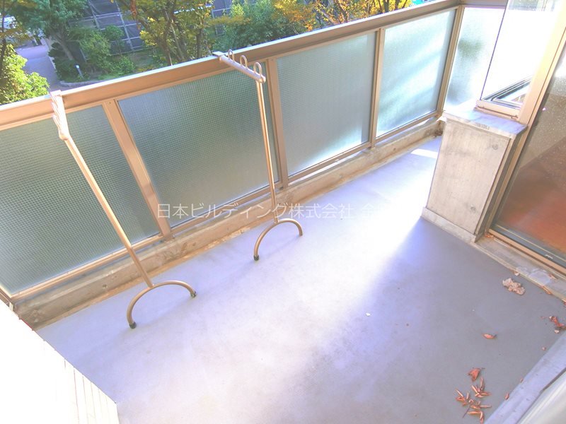 ガーデンシティコープ金剛東8棟 ベランダ
