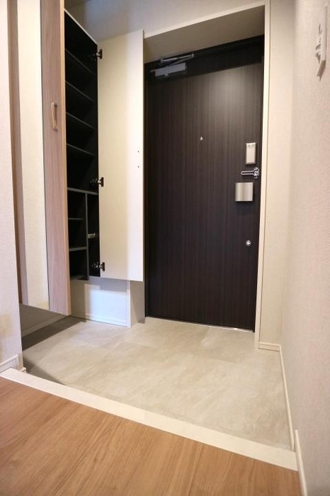 レジデンス喜志 玄関