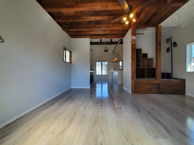 甲田5丁目戸建 リビング