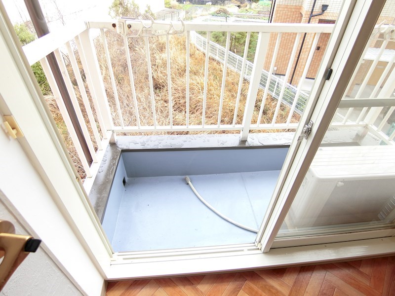 メゾン・ド・ソレイユ滝谷 ベランダ