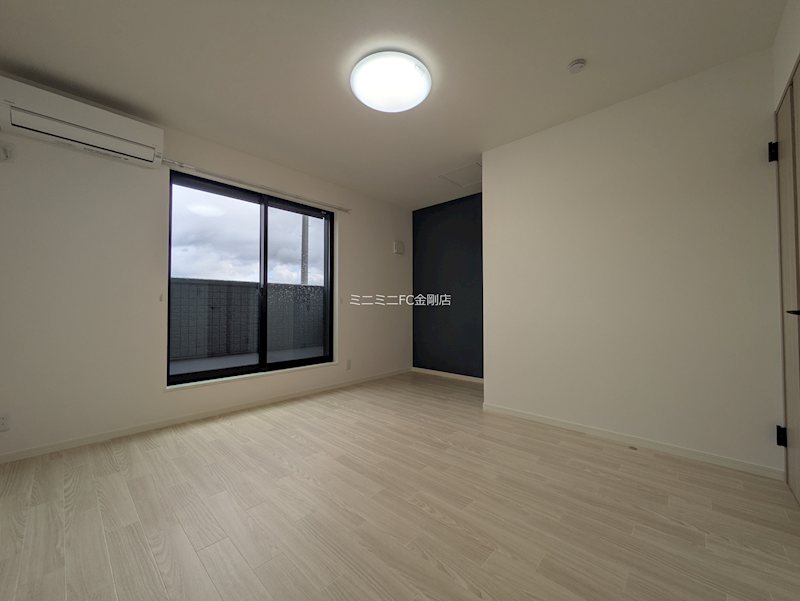 East Garage Place リビング