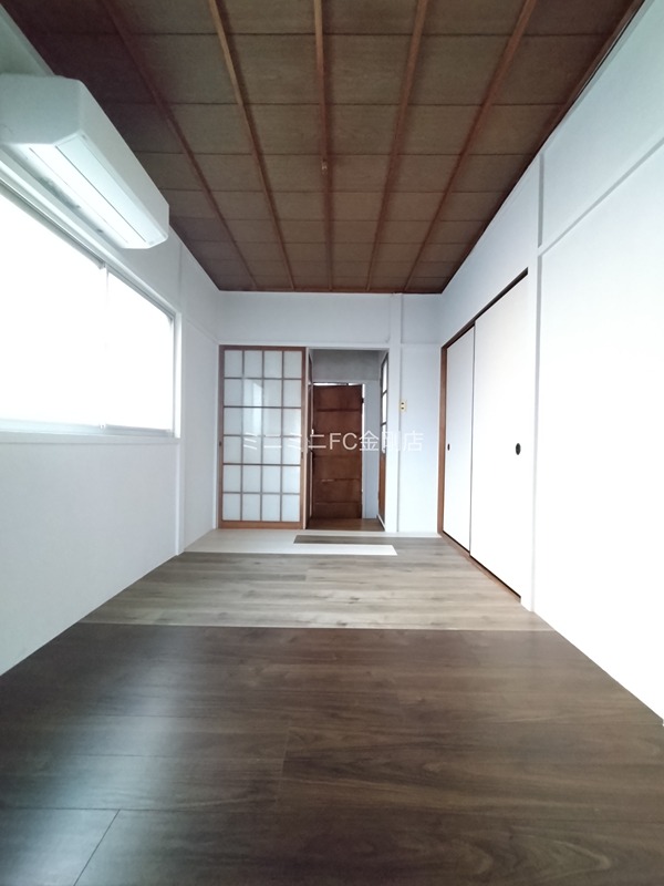 富田林市本町アパート ベッドルーム