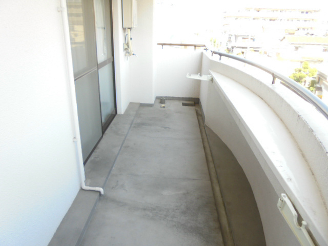 シャルマン芳春 ベランダ