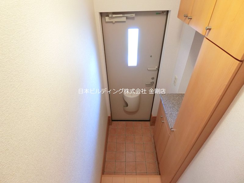 クリスタルブライト 玄関