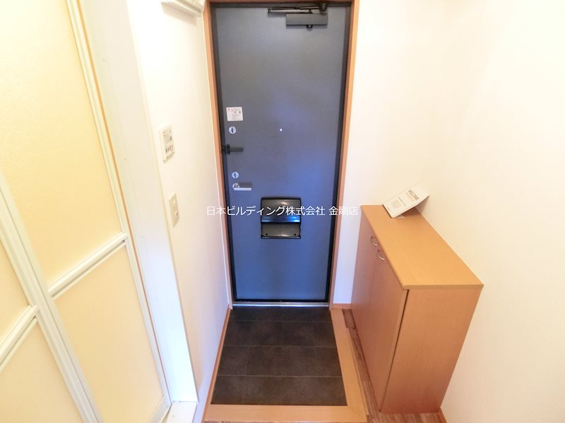 アメニティ大美野B 玄関