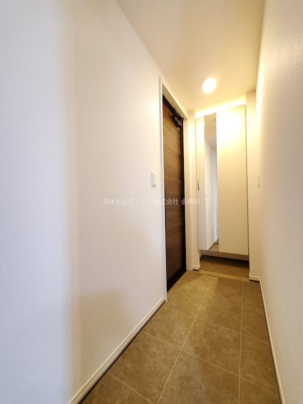 エヌ　プレミール 玄関