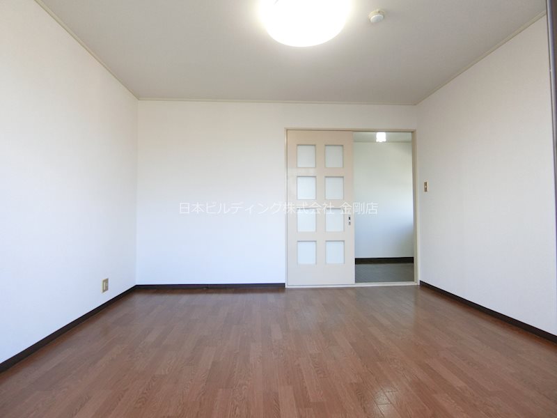 川辺ビル ベッドルーム