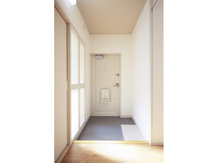 ＵＲ金剛団地　341号棟 玄関