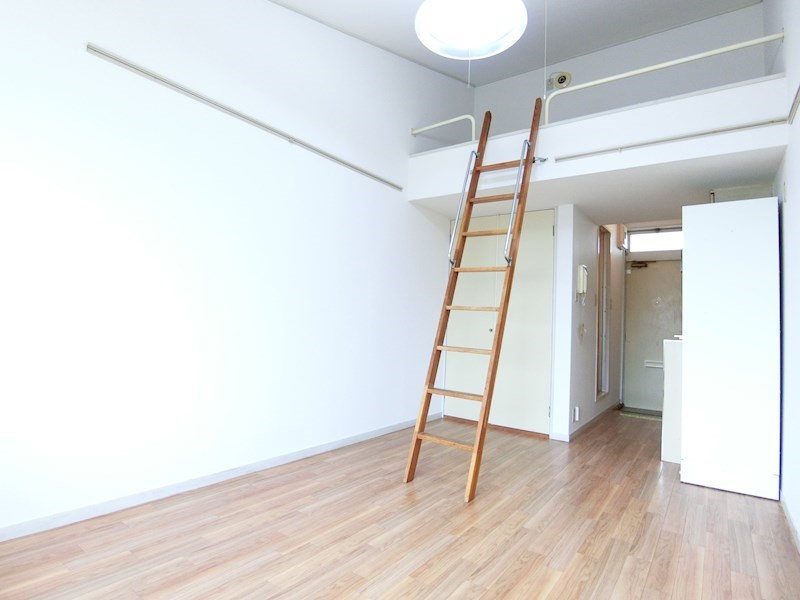 エステートピア汐之宮 リビング