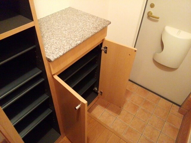 イノセントコートＡ棟 玄関