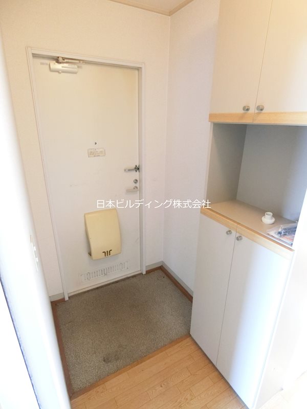 サニーハイツショウワ 玄関