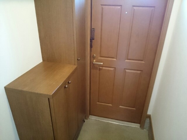 ティンカーベルハイム 玄関