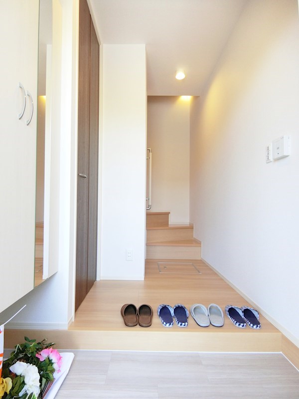 くみの木ヒルズⅡ 玄関