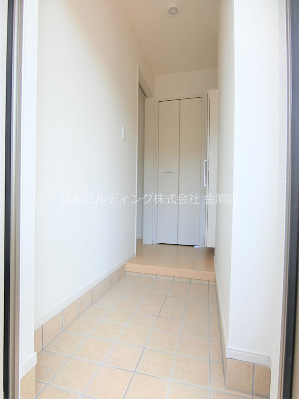 ソレアード・ニシキⅡ 玄関