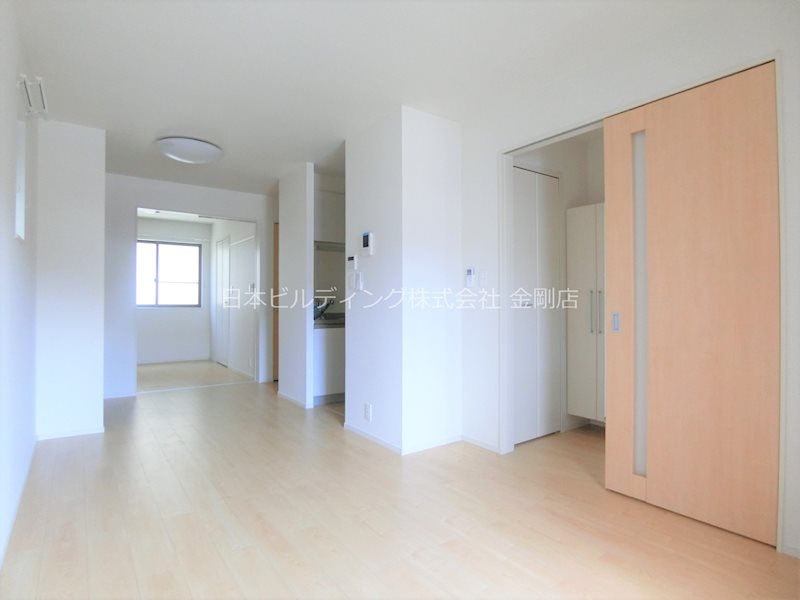 ソレアード・ニシキⅡ リビング