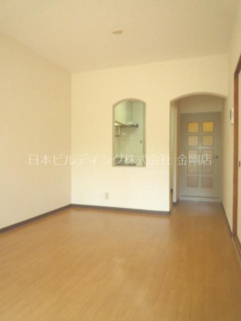 グリーンヒル小金台（マンションタイプ） リビング