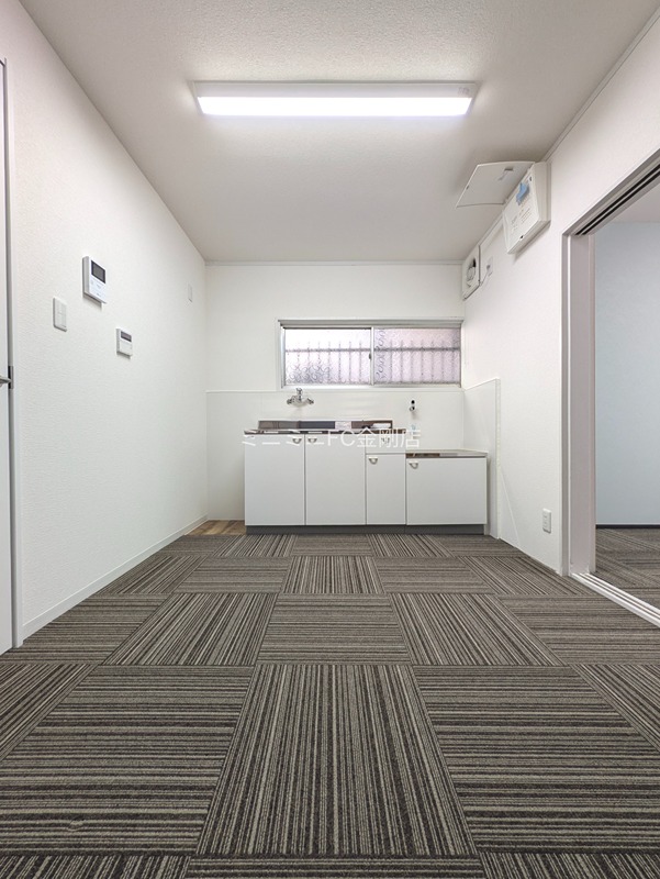 西板持町戸建 リビング